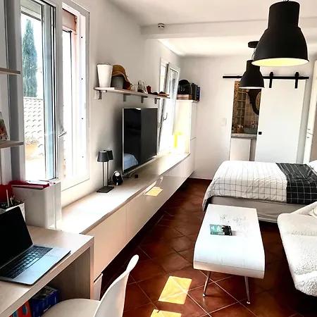 Hébergement de vacances Petite Maison Indépendante, Vue Mer, Terrasse, Piscine Chauffée Le Lavandou